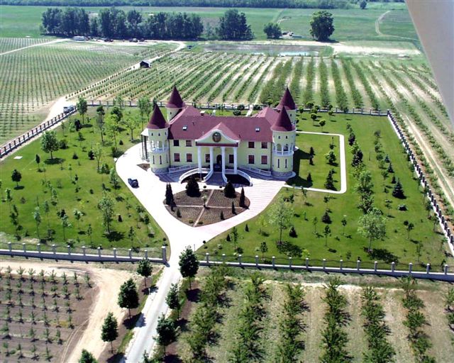 csomor_kastely_2.jpg csomor_kastely_2.jpg